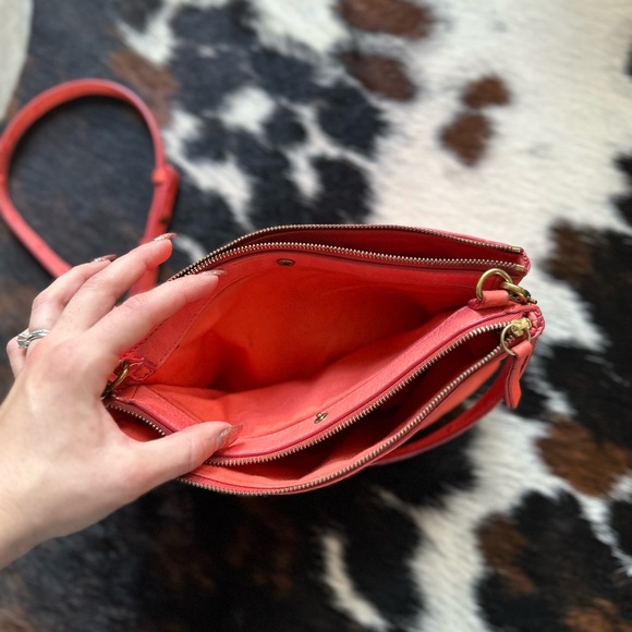 FOSSIL purse - Picture 7 of 8